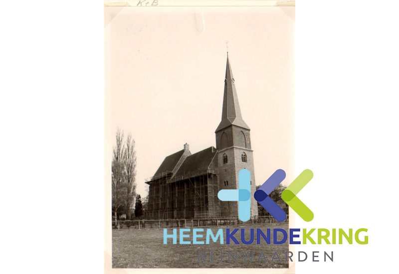 Aerdt Restaratie kerkje 05-1988 F000002 (1)